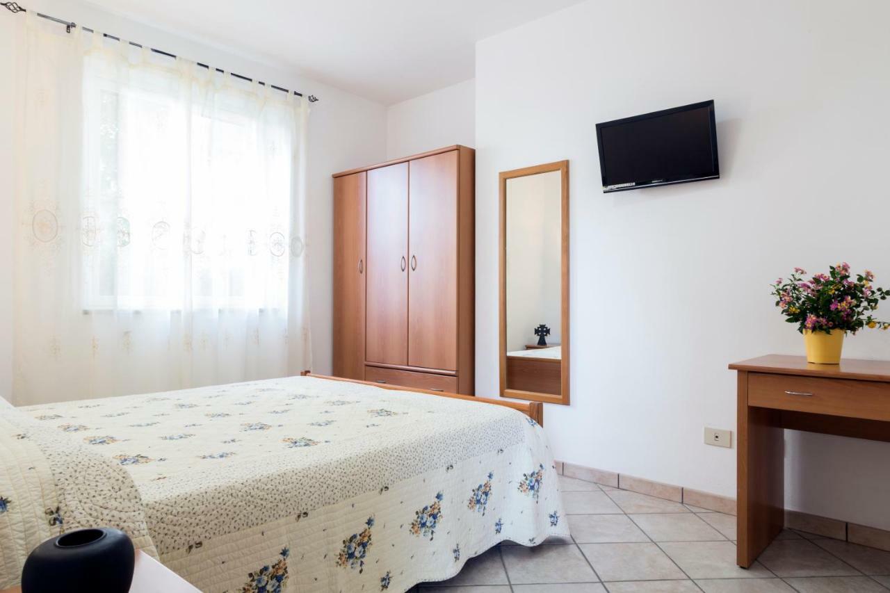 Happy Days Aparthotel Capo Vaticano Buitenkant foto