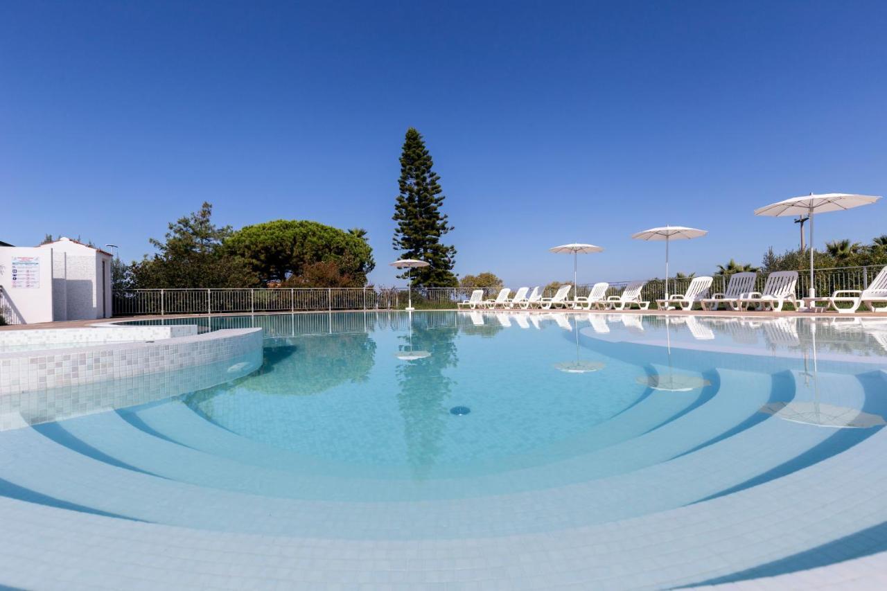 Happy Days Aparthotel Capo Vaticano Buitenkant foto