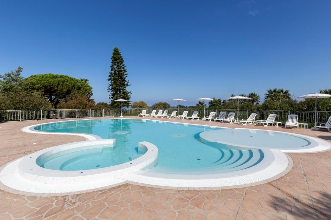 Happy Days Aparthotel Capo Vaticano Buitenkant foto